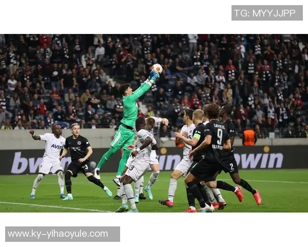 亨德森迎英格兰赛场600场里程碑之战成功打入加盟小蜜蜂的首个进球